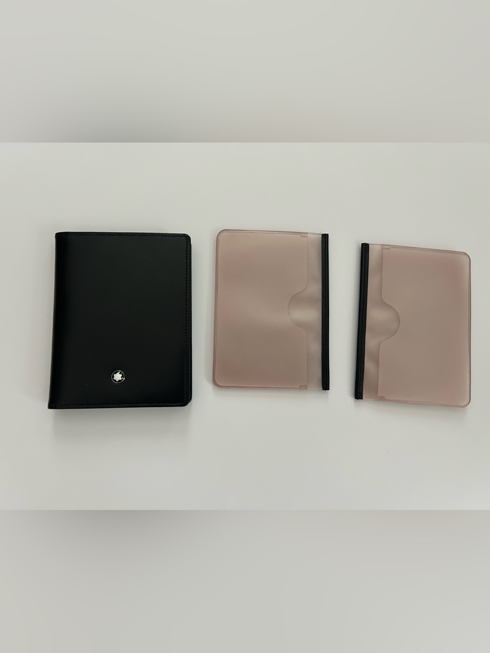 Montblanc Meisterstück Card Holder 5527
Business Card Case
12 CC
Black
Leather